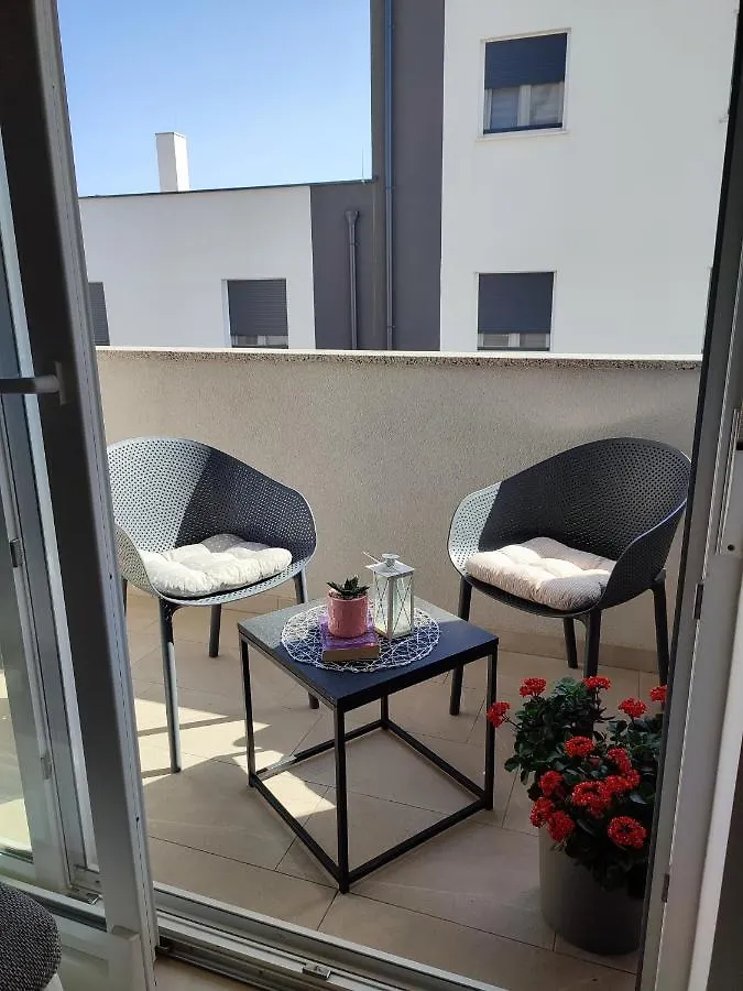 Nina Apartment Pula Croatia